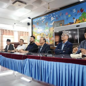 सुनसरी घटनाबारे सर्वदलीय बैठकः प्रधानमन्त्रीलाई तत्काल संवाद र सहमतिको पहल गर्न प्रचण्ड र गगन थापाको आग्रह