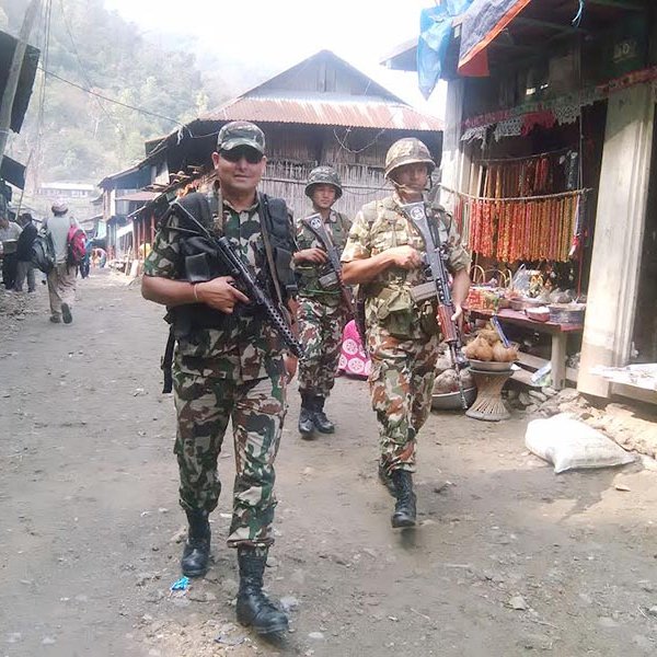 सुनसरीमा प्रहरी गोलीकाण्डपछि हिंसात्मक प्रदर्शन चर्कियो, आगजनी र तोडफोडपछि सेना परिचालन