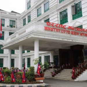पश्चिम एसियाको सुरक्षा चिन्ताबीच अनलाइन दर्तामा एकैदिन १६ हजार नेपालीको नाम दर्ता