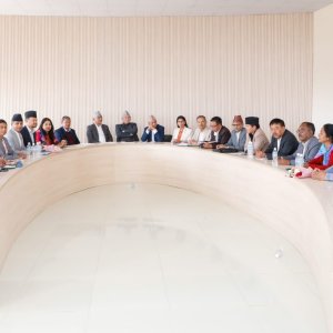 बादलको अभिव्यक्ति सच्याउँदै एमाले, पार्टी नीतिविपरीत ठहर