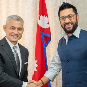 अमेरिकी उच्च कूटनीतिज्ञ कपुर नेपाल भ्रमणमा, रास्वपा सभापति रवि लामिछानेसँग भेट