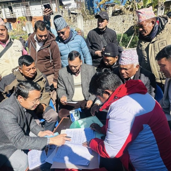 प्रतिनिधिसभा निर्वाचन: विभिन्न दलका उम्मेदवारहरू मनोनयन दर्तामा व्यस्त