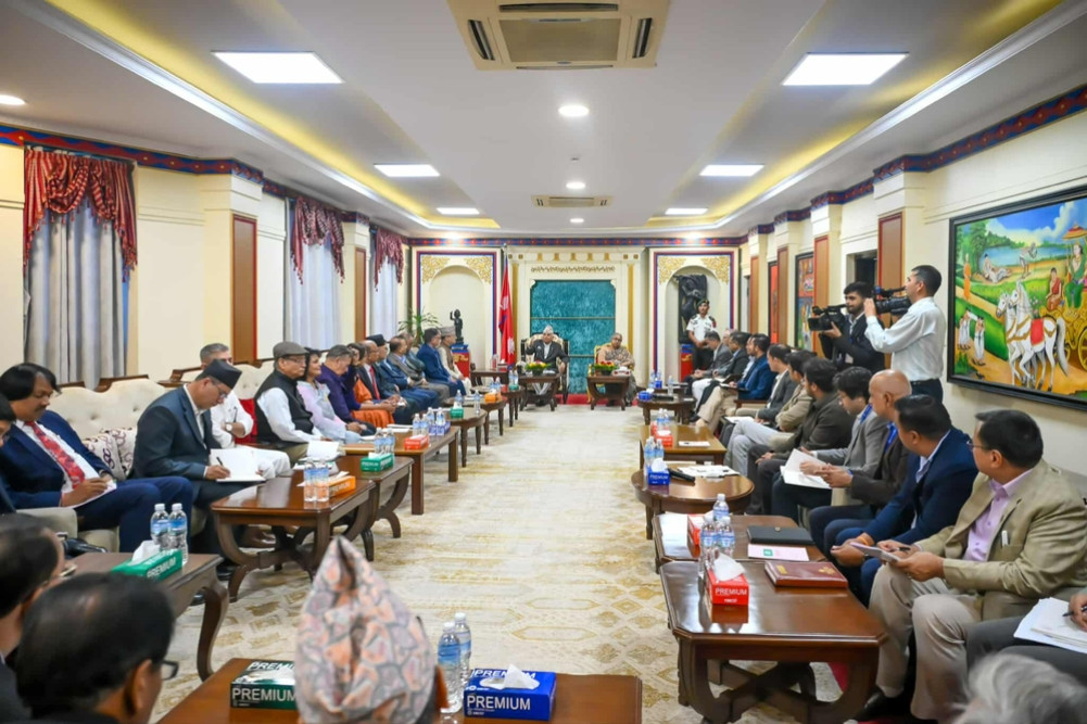 लोकतन्त्र र संविधान रक्षाका लागि चुनावमा लाग्नुस् : राष्ट्रपति पौडेल