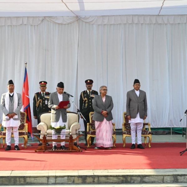 नवनियुक्त परराष्ट्रमन्त्री बालानन्द शर्माद्वारा पद तथा गोपनियताको शपथ ग्रहण