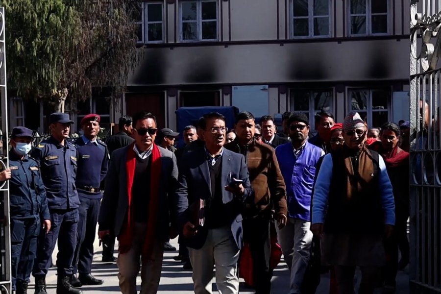 निर्वाचन आयोगको निर्णयविरुद्ध देउवा पक्षको रिट सर्वोच्चमा दर्ता, शेखर कोइराला आफ्ना समूहका नेतासँग छलफलमा व्यस्त