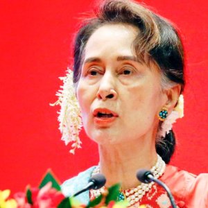 नजरबन्दमा भनिएकी आङ सान सुकीको अवस्था अज्ञात