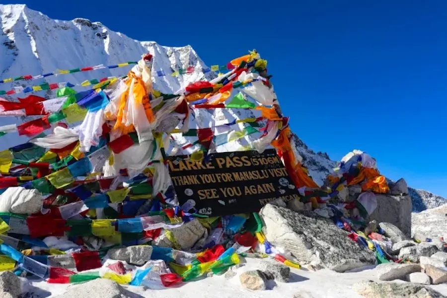 बाढीले रोक्यो मनासलुको बाटो, शरद् आरोहणको तयारीमा चुनौती
